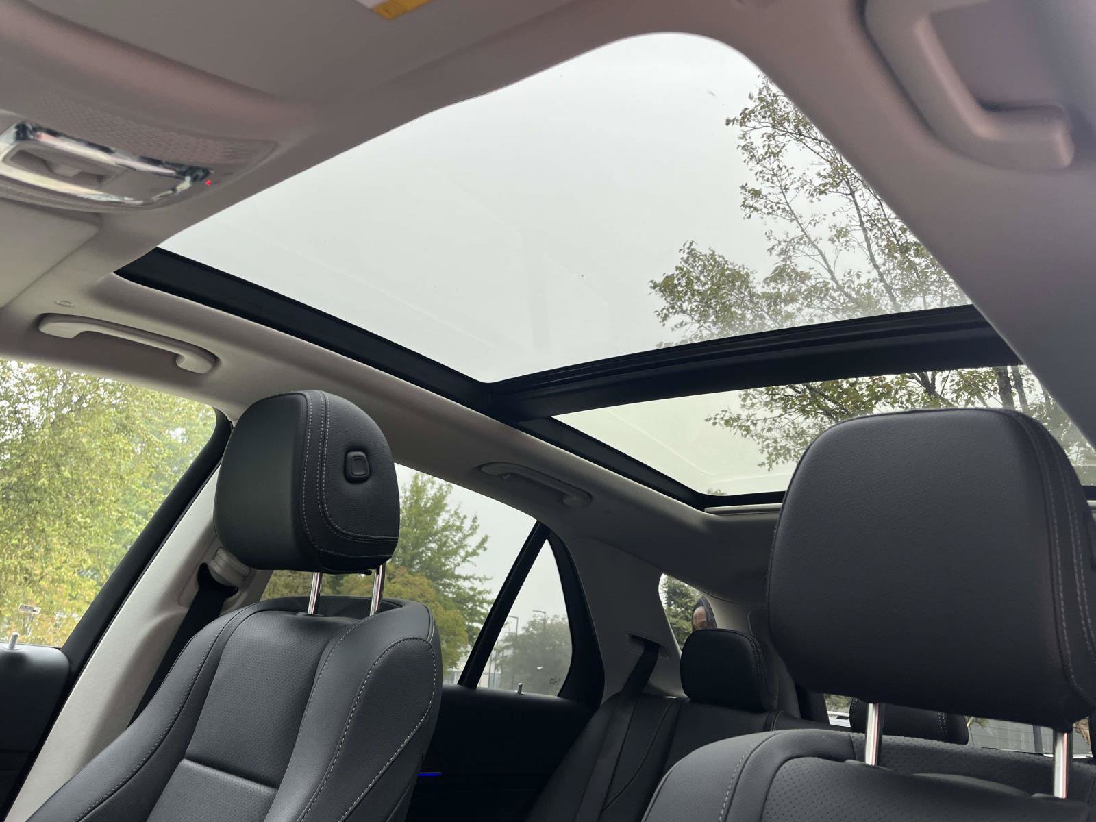 Certified 2025 Mercedes-Benz GLE 350 4MATIC image 36