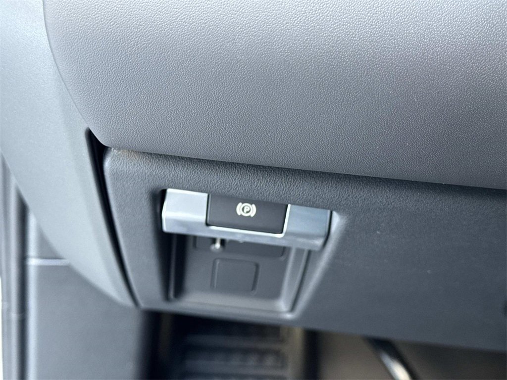 New 2026 Land Rover Defender 110 S image 29