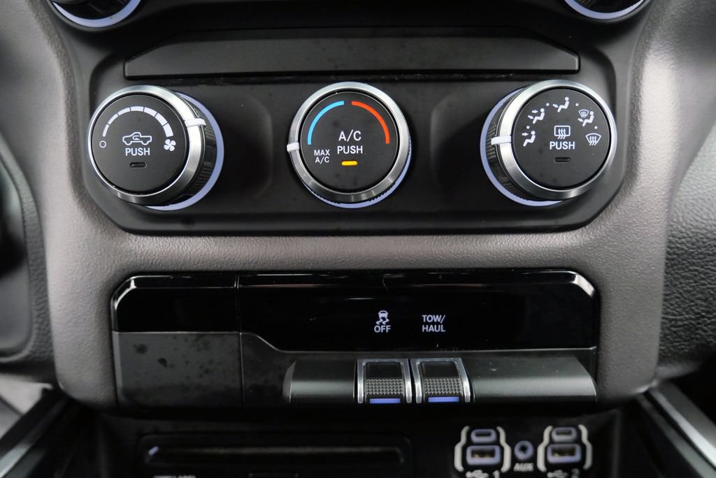 Used 2019 RAM 1500 Big Horn AWD/4WD image 30