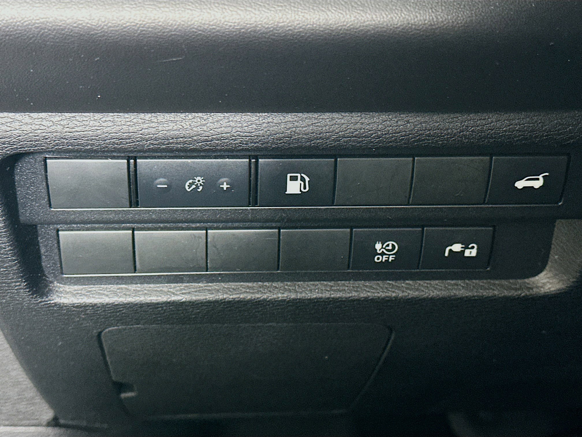 Used 2024 Mitsubishi Outlander 4WD Plug-In Hybrid image 16