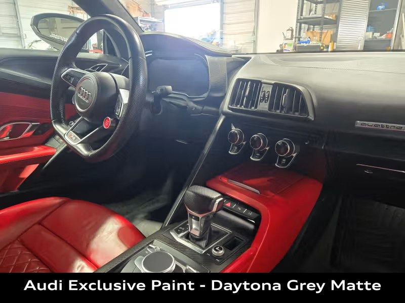 Used 2017 Audi R8 V10 w/ Carbon Exterior Package image 16