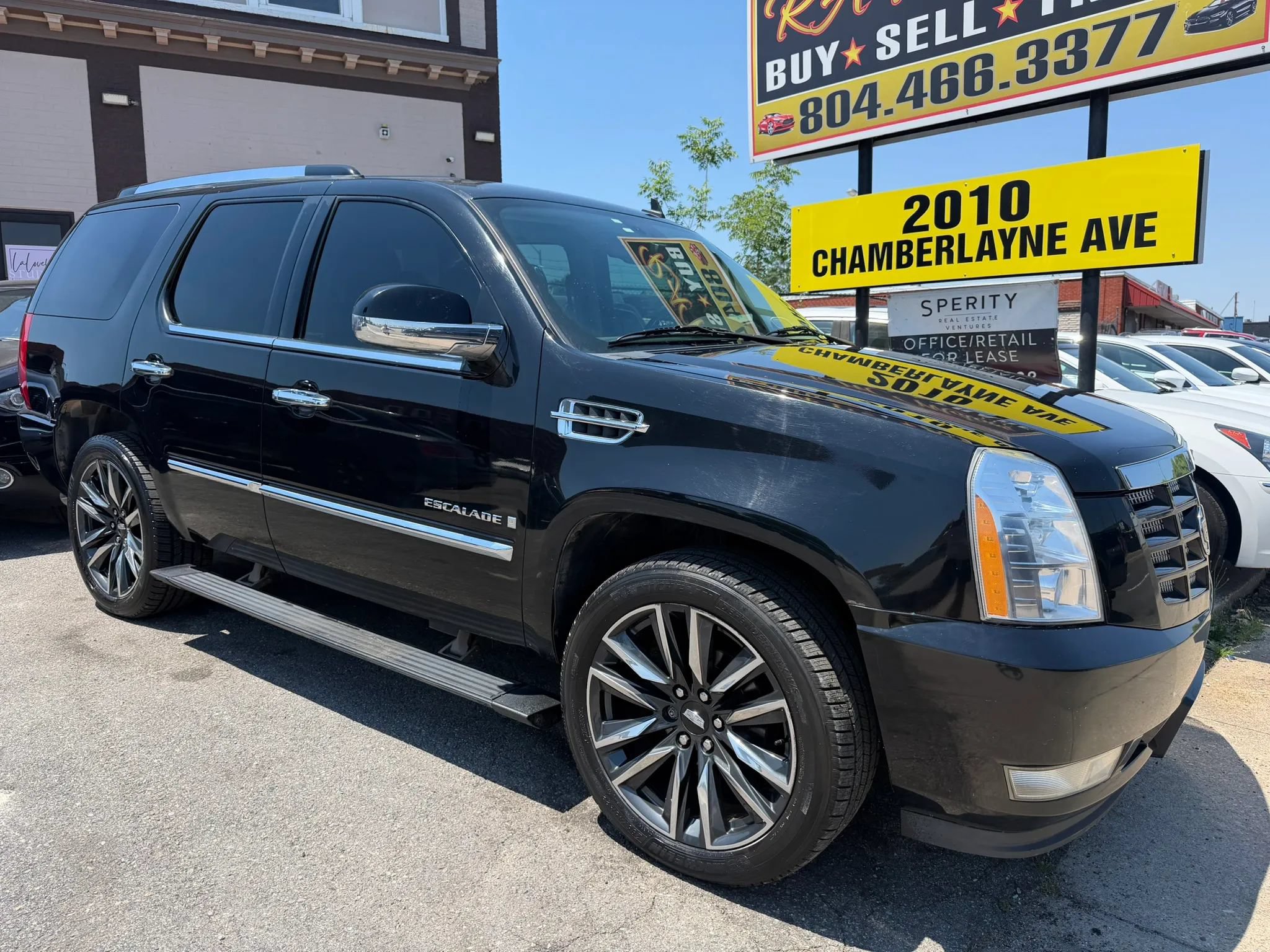 Used 2009 Cadillac Escalade AWD image 2