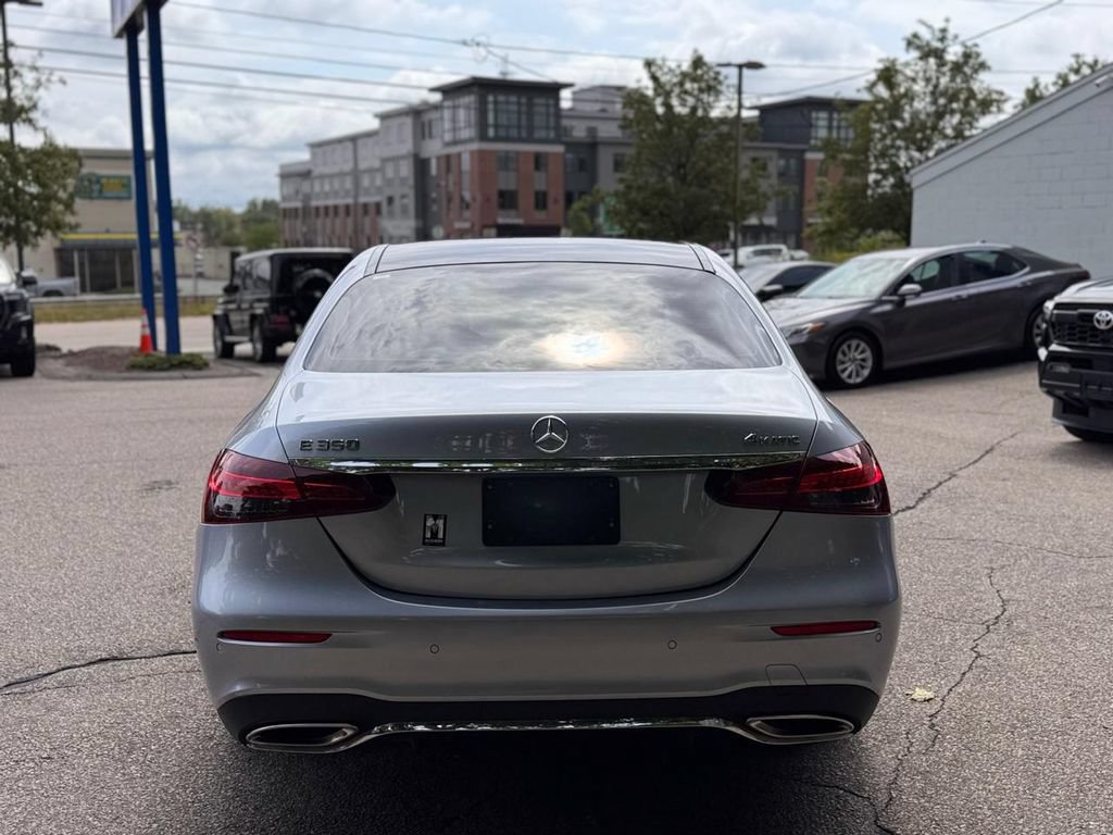 Used 2021 Mercedes-Benz E 350 4MATIC Sedan image 5