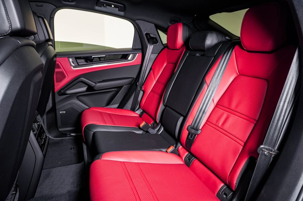New 2026 Porsche Cayenne Coupe AWD/4WD image 17