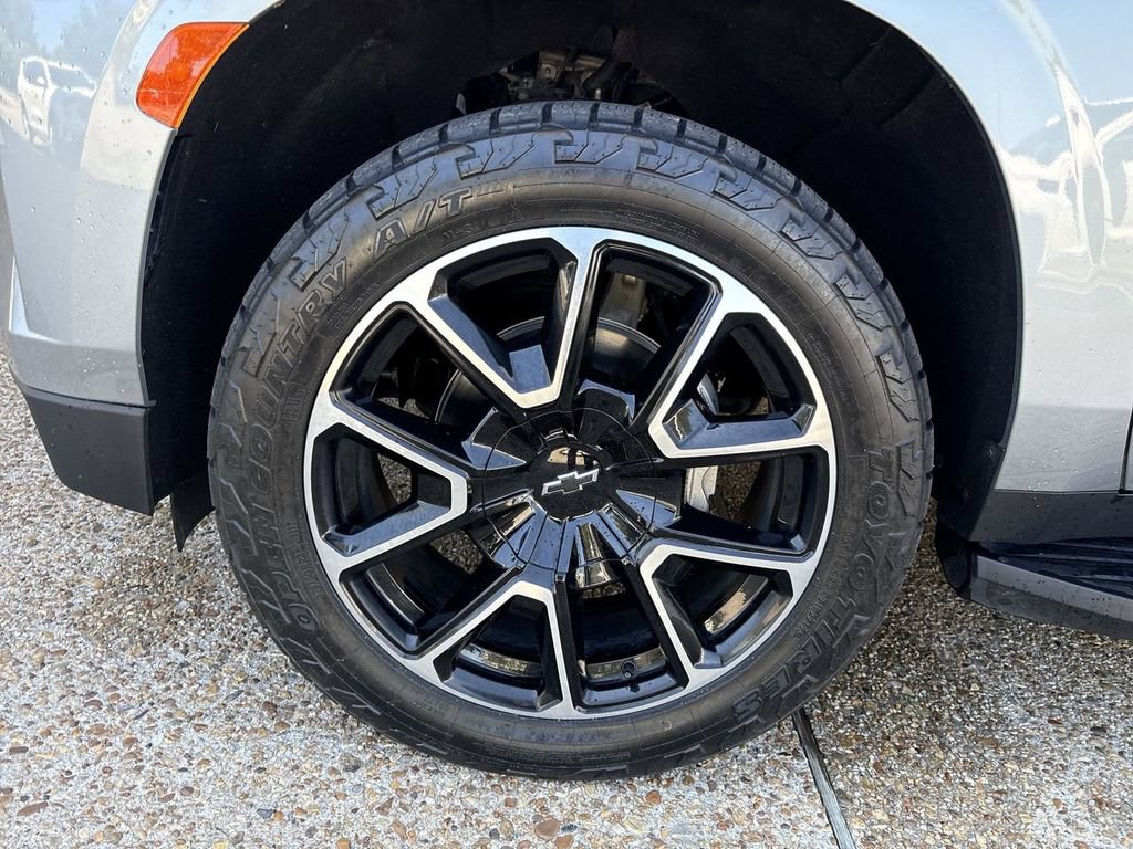 Certified 2024 Chevrolet Tahoe RST w/ Luxury Package AWD/4WD image 34