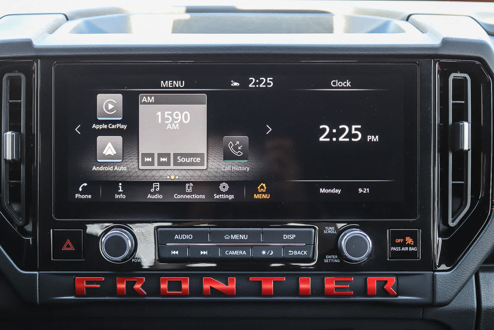 Used 2026 Nissan Frontier PRO-4X AWD/4WD image 14