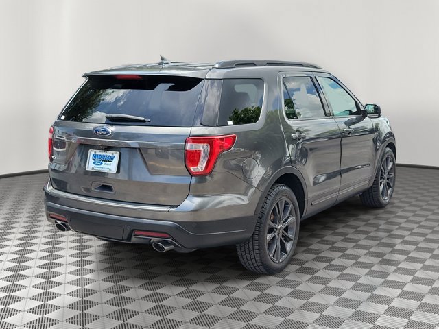 Certified 2018 Ford Explorer XLT w/ Equipment Group 202A FWD image 6