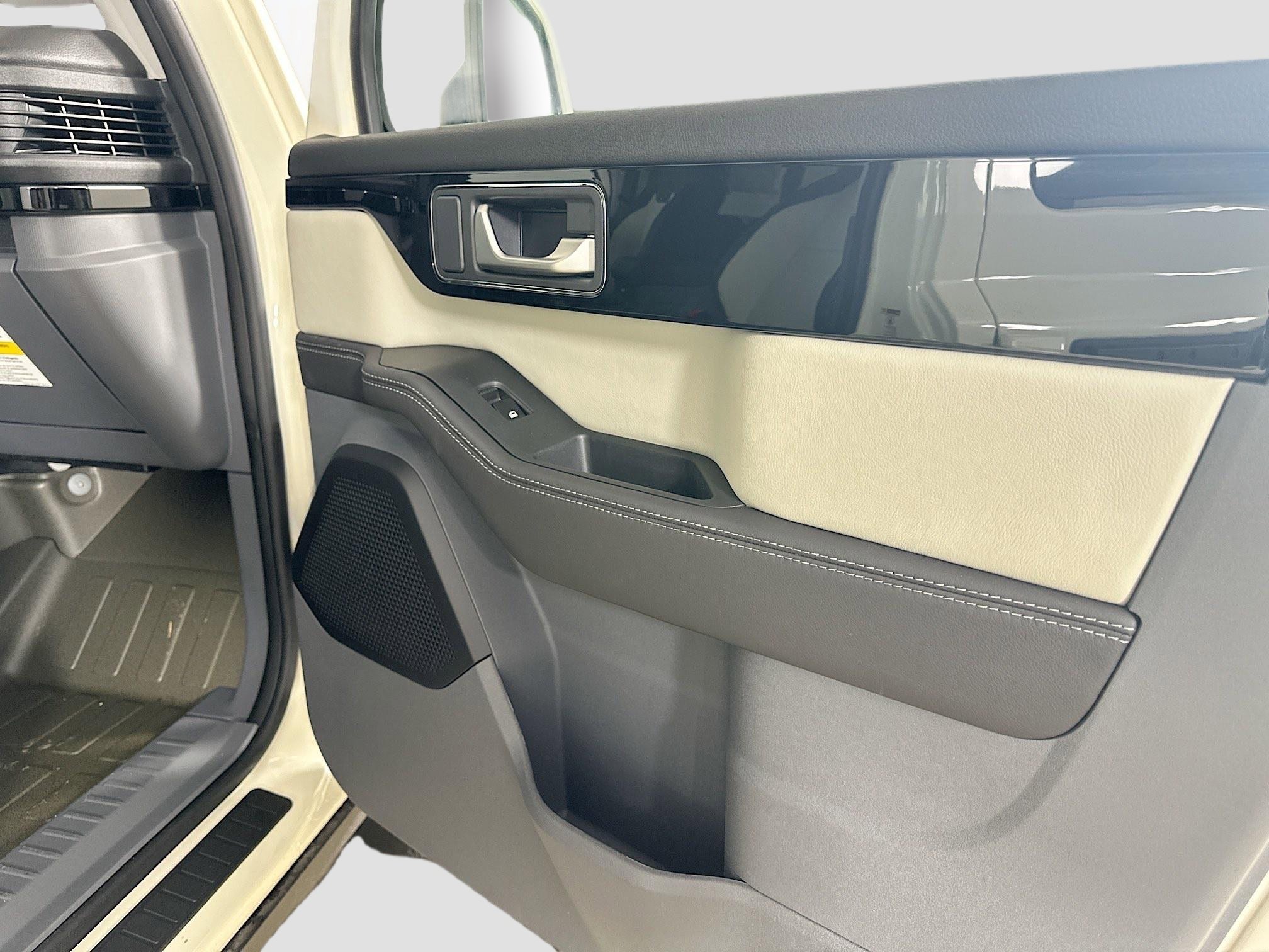 New 2025 INEOS Grenadier Station Wagon AWD/4WD image 47