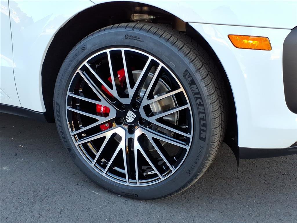 New 2026 Porsche Macan S image 32