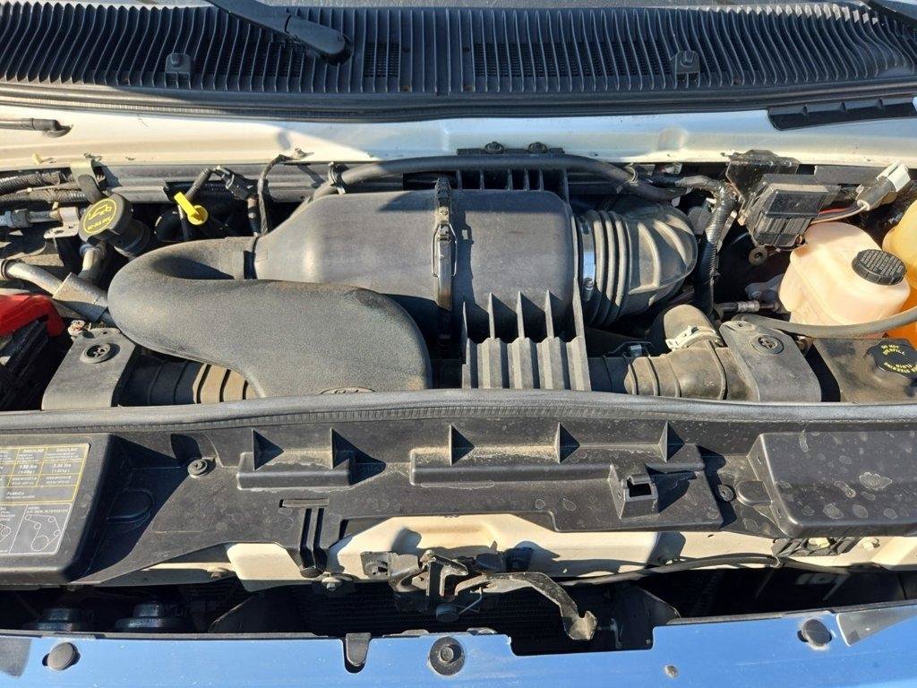 Used 2008 Ford E-350 and Econoline 350 XLT RWD image 9
