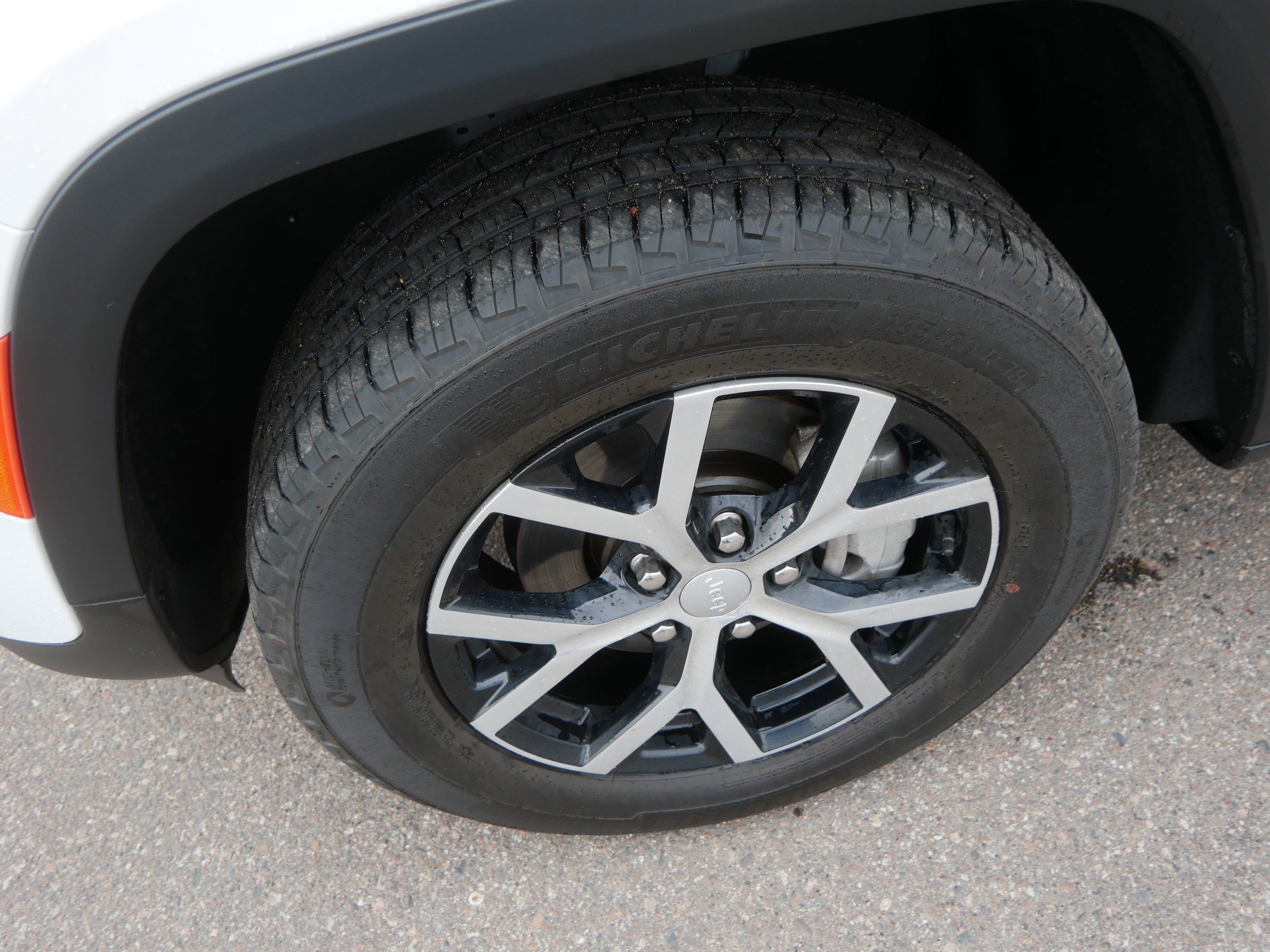 Used 2024 Jeep Grand Cherokee Limited w/ Trailer Tow Package image 16