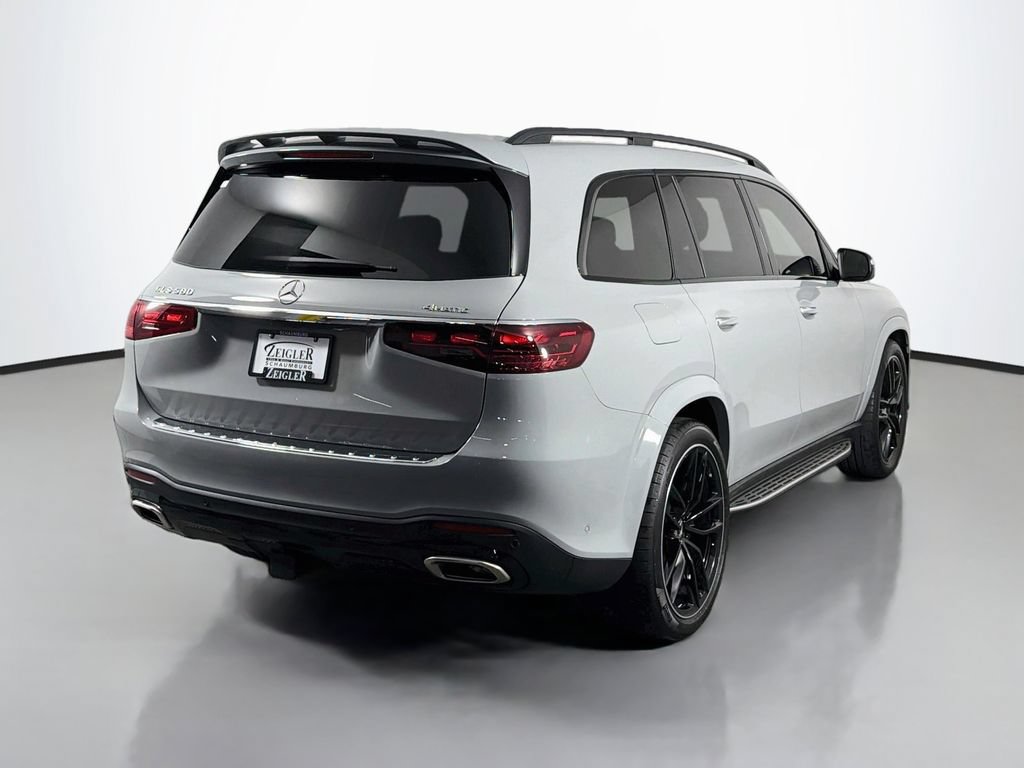 Used 2025 Mercedes-Benz GLS 580 4MATIC image 7