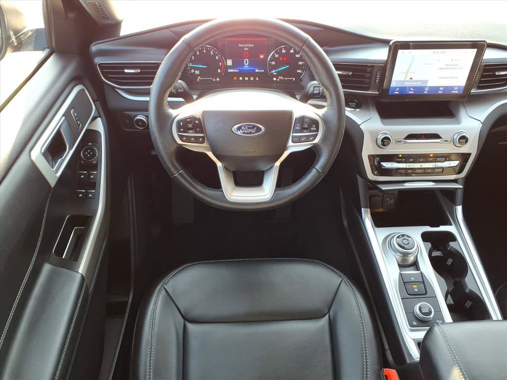 Used 2022 Ford Explorer XLT w/ Equipment Group 202A image 12