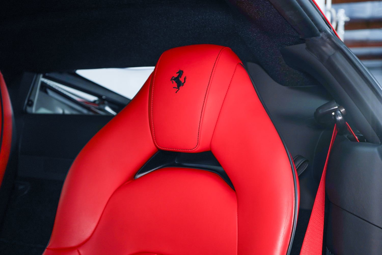 Used 2021 Ferrari F8 Tributo RWD image 42