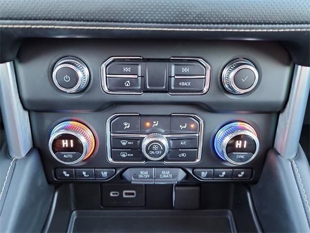 Used 2021 GMC Yukon XL SLT w/ SLT Premium Package image 23