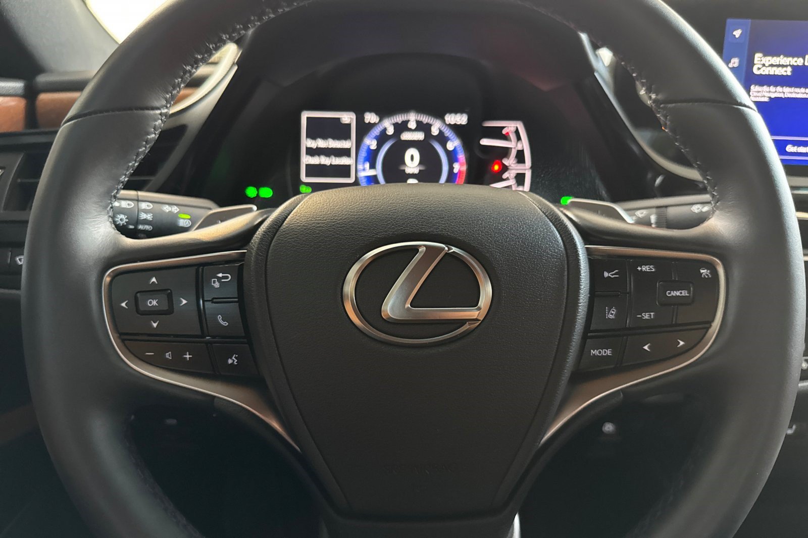 Certified 2025 Lexus ES 350 w/ Premium Package FWD image 28