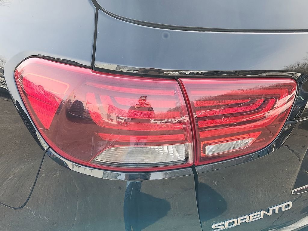 Used 2020 Kia Sorento EX image 10