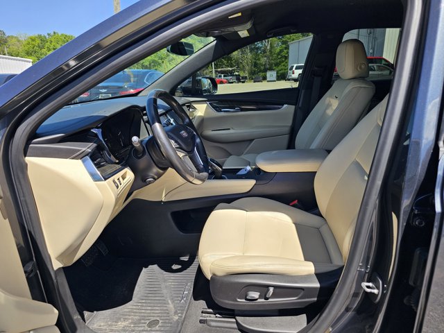 Used 2019 Cadillac XT5 FWD image 16