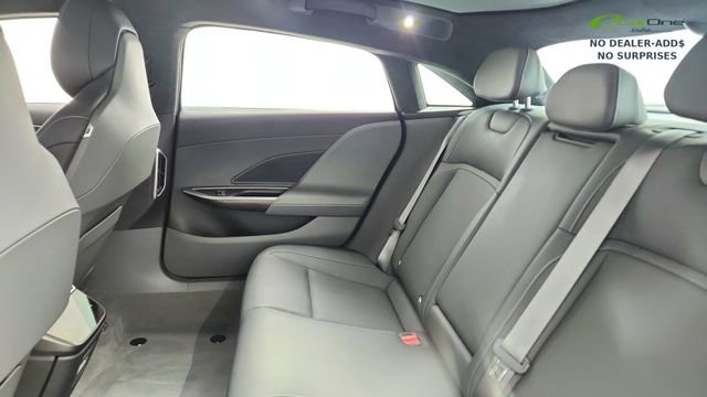 Used 2024 Lucid Air Touring image 29