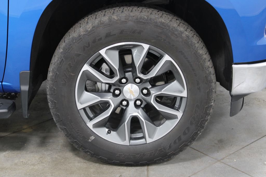 Used 2023 Chevrolet Silverado 1500 LT image 12