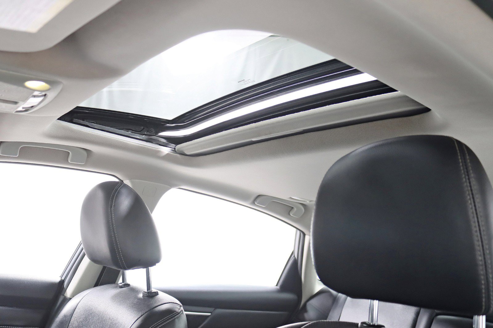 Used 2017 Nissan Altima 2.5 SL w/ Moonroof Package image 27