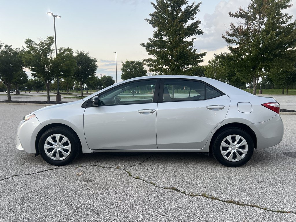 Used 2014 Toyota Corolla L FWD image 2