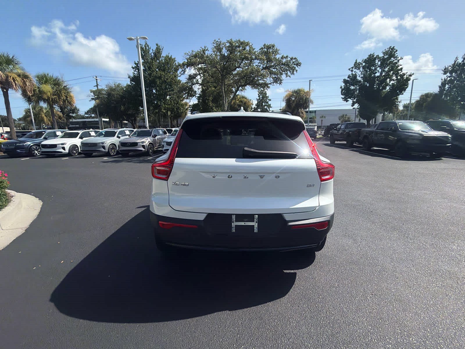 Certified 2023 Volvo XC40 B4 Plus w/ Protection Package Premier FWD image 18
