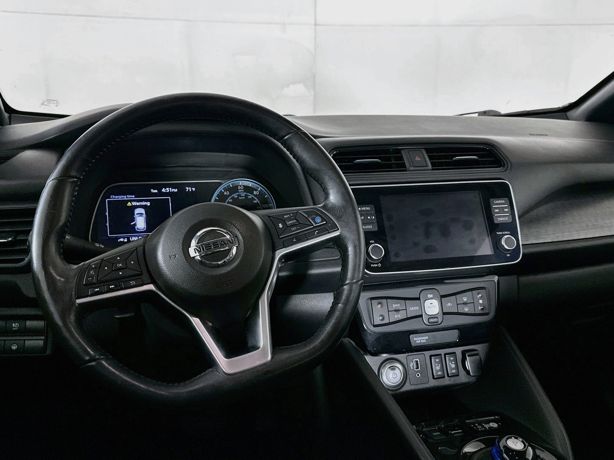 Used 2019 Nissan Leaf SL Plus w/ Protection Package FWD image 18