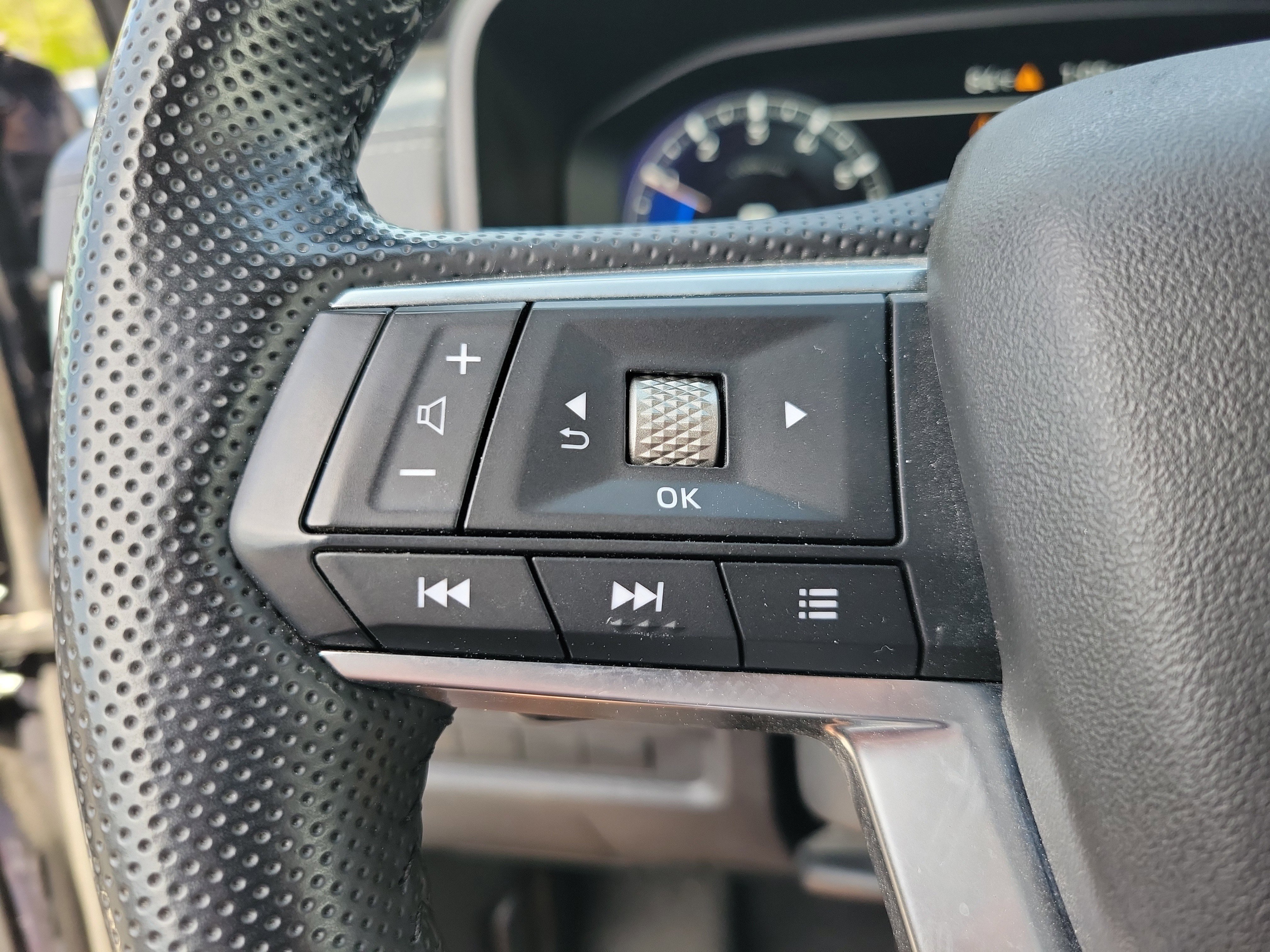 Used 2024 Mitsubishi Outlander SE image 15