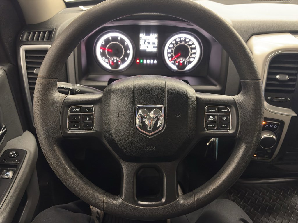 Used 2018 RAM 1500 Classic SLT image 16