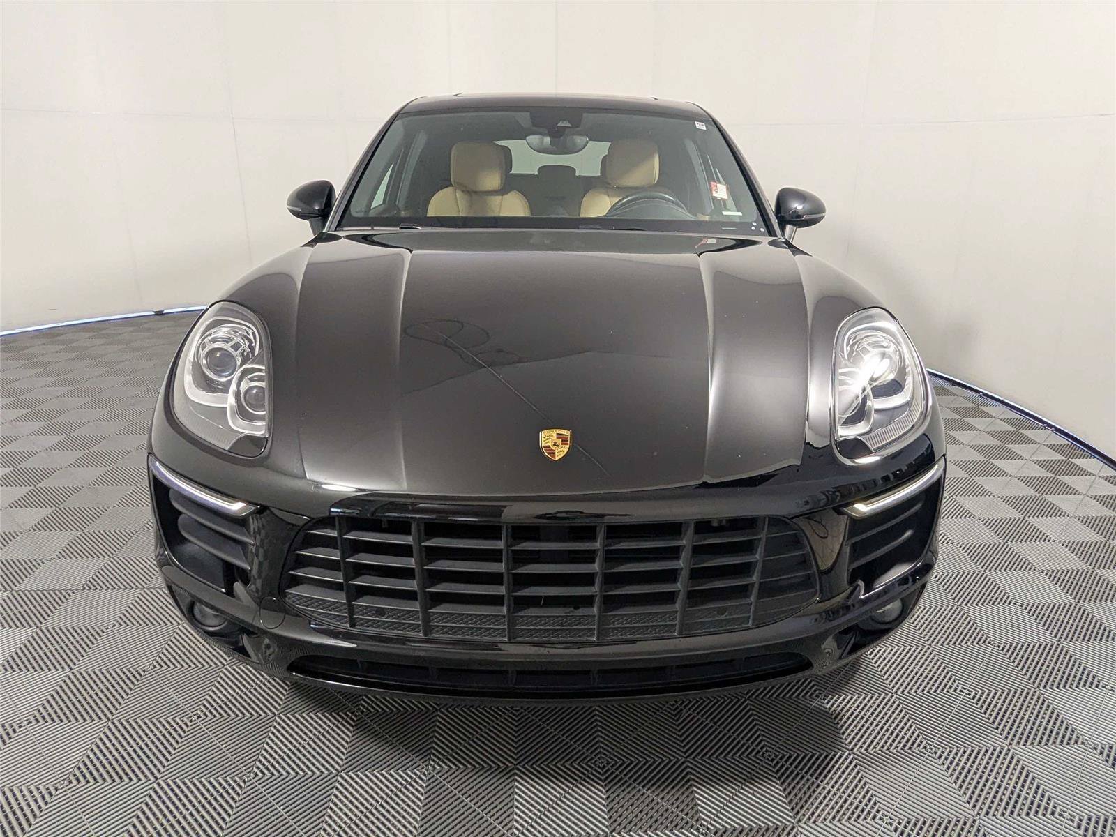 Used 2017 Porsche Macan AWD/4WD image 3