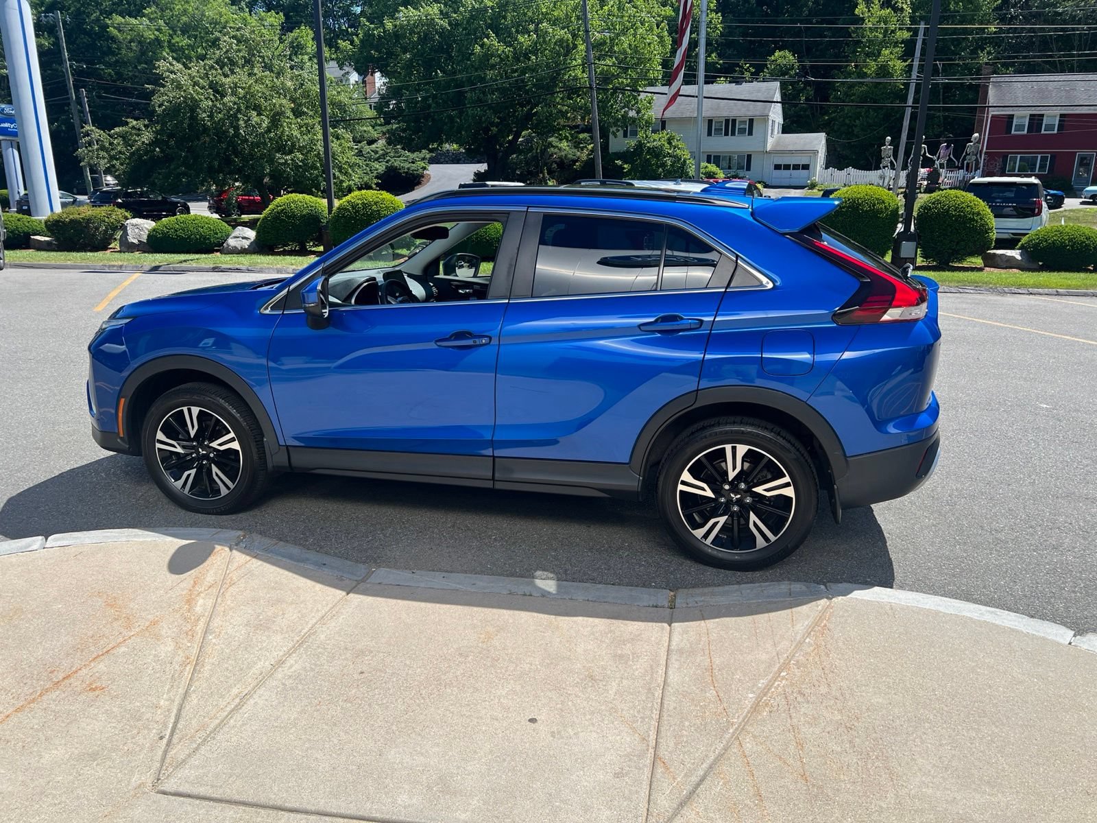 Used 2023 Mitsubishi Eclipse Cross AWD image 3
