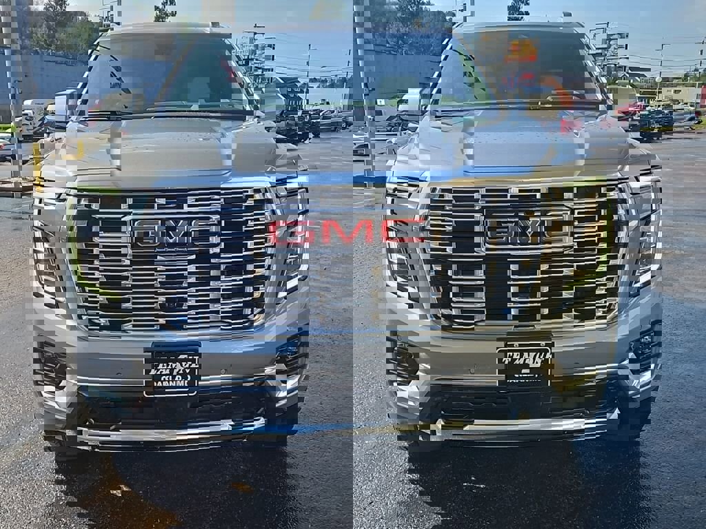 New 2026 GMC Yukon Denali w/ LPO, Floor Liner Package image 7