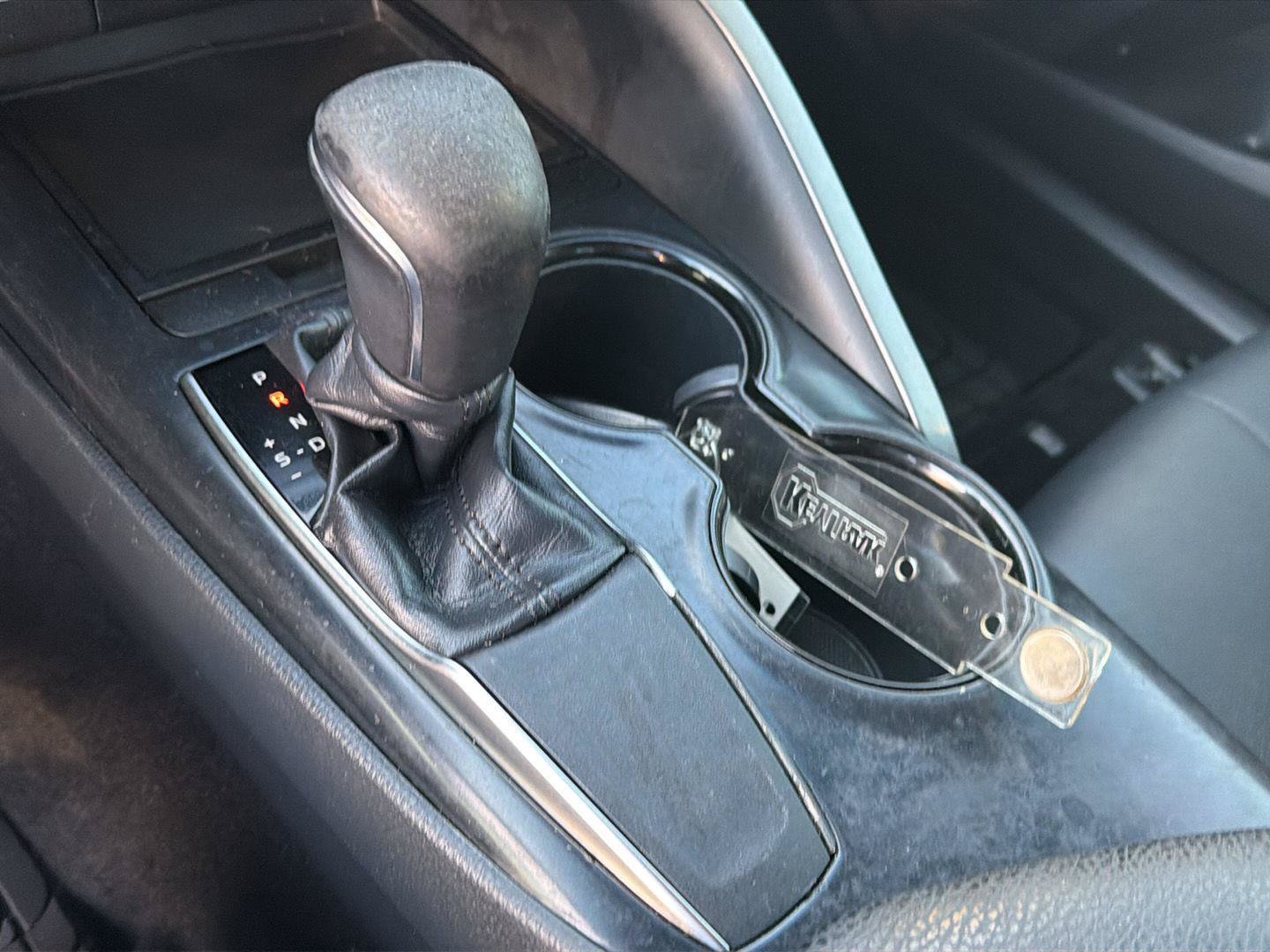 Used 2018 Toyota Camry SE w/ Convenience Package FWD image 26