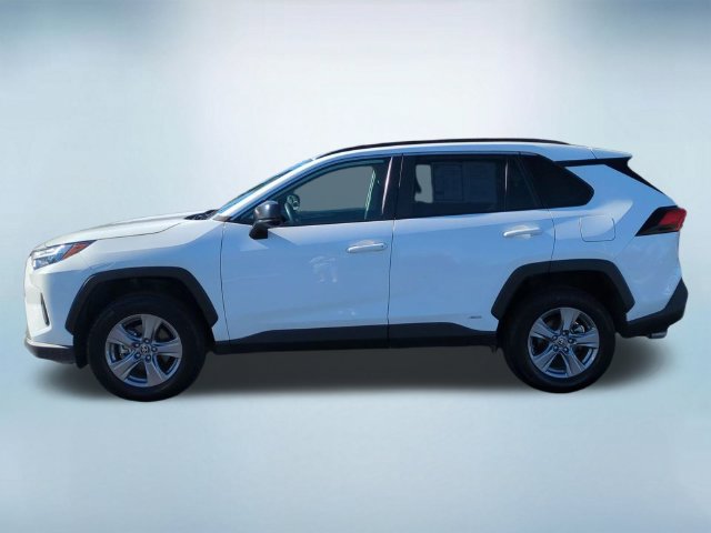 Used 2024 Toyota RAV4 LE AWD/4WD image 4