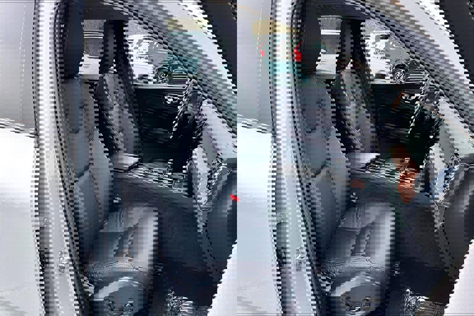 Certified 2024 Volvo XC60 B5 Plus w/ Protection Package Premier image 8