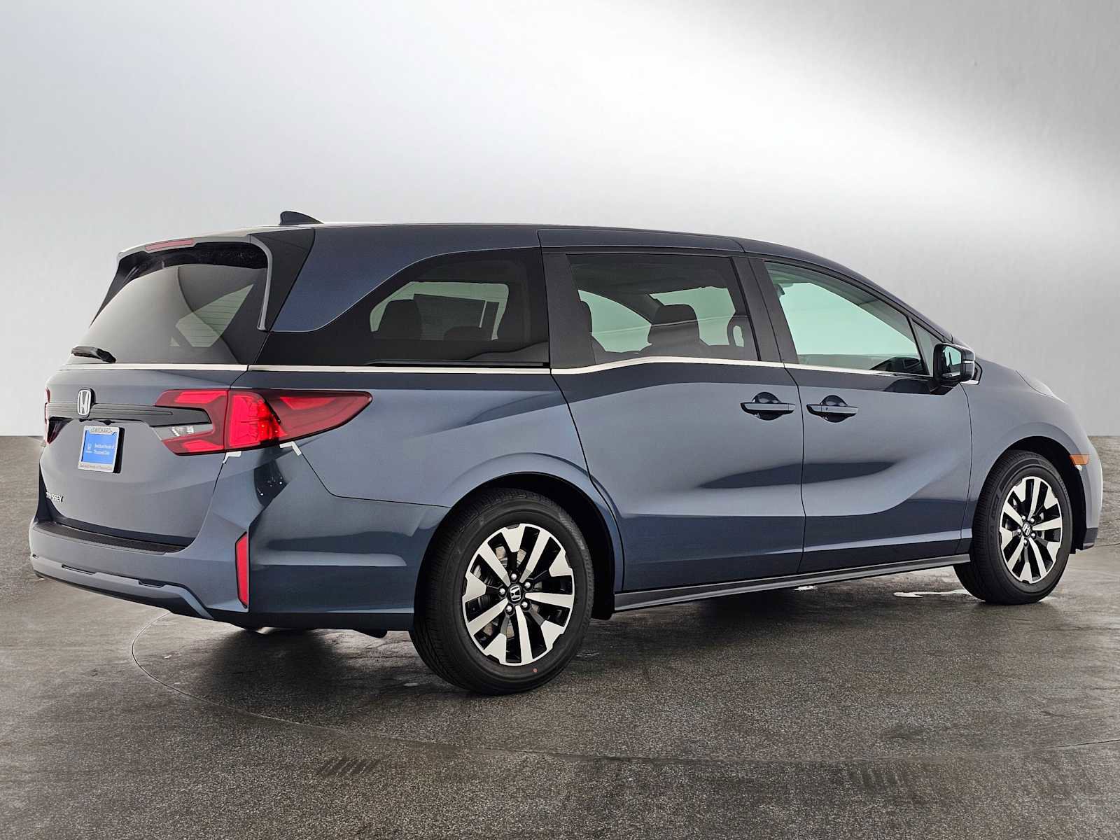 New 2026 Honda Odyssey EX-L image 3