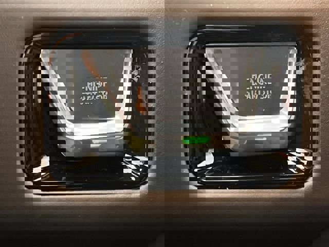 Used 2025 GMC Yukon Denali Ultimate image 19