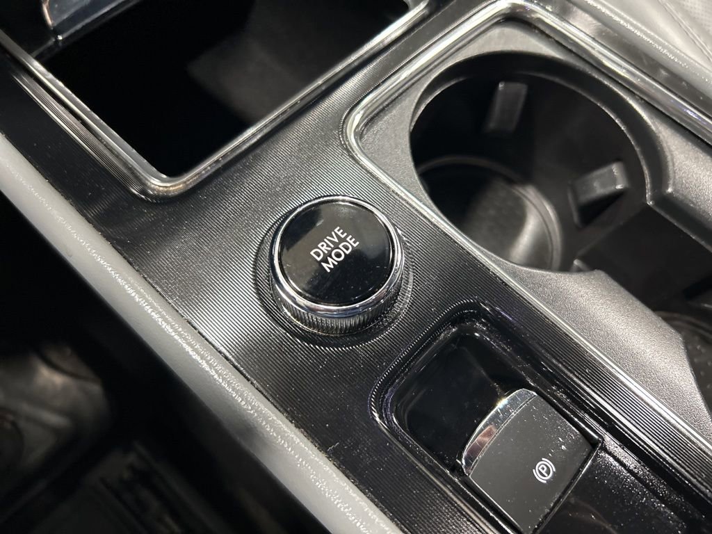 Used 2022 Lincoln Corsair AWD w/ Equipment Group 101A image 23