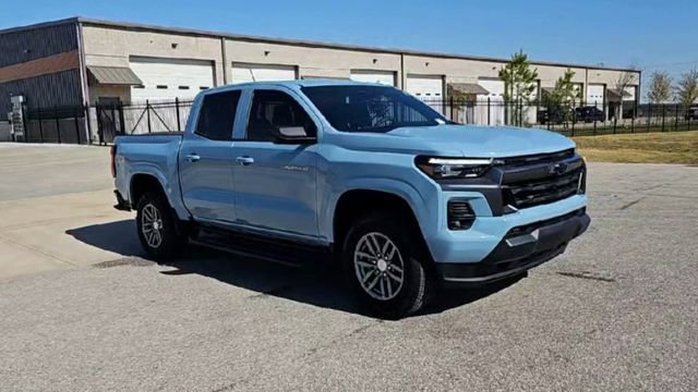 New 2026 Chevrolet Colorado LT w/ LT Convenience Package AWD/4WD image 2