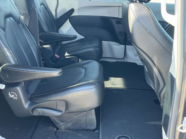 Used 2021 Chrysler Voyager Lxi FWD image 22
