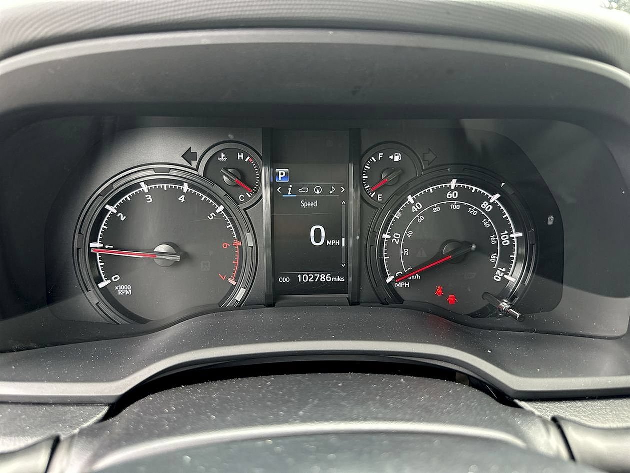 Used 2022 Toyota 4Runner SR5 Premium AWD/4WD image 19