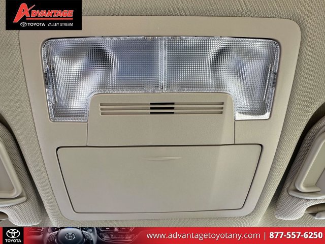 Used 2016 Toyota Camry XLE FWD image 36