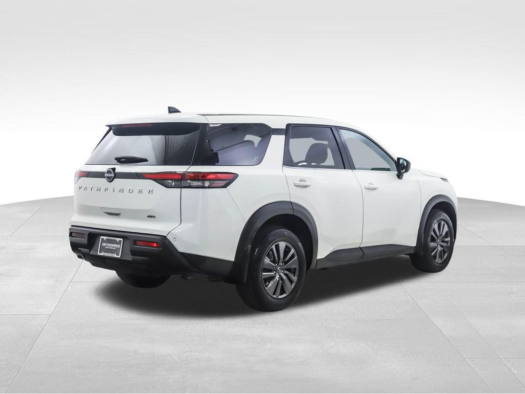 Used 2023 Nissan Pathfinder S image 5