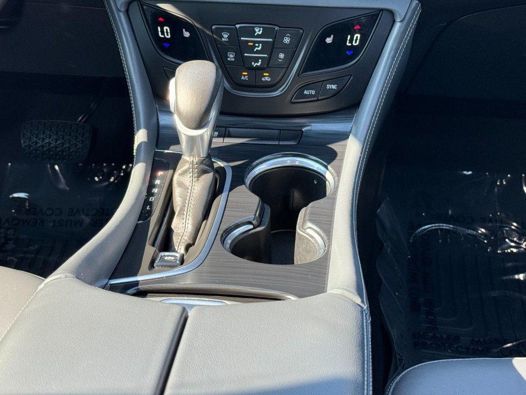 Used 2019 Buick Envision Essence AWD/4WD image 17