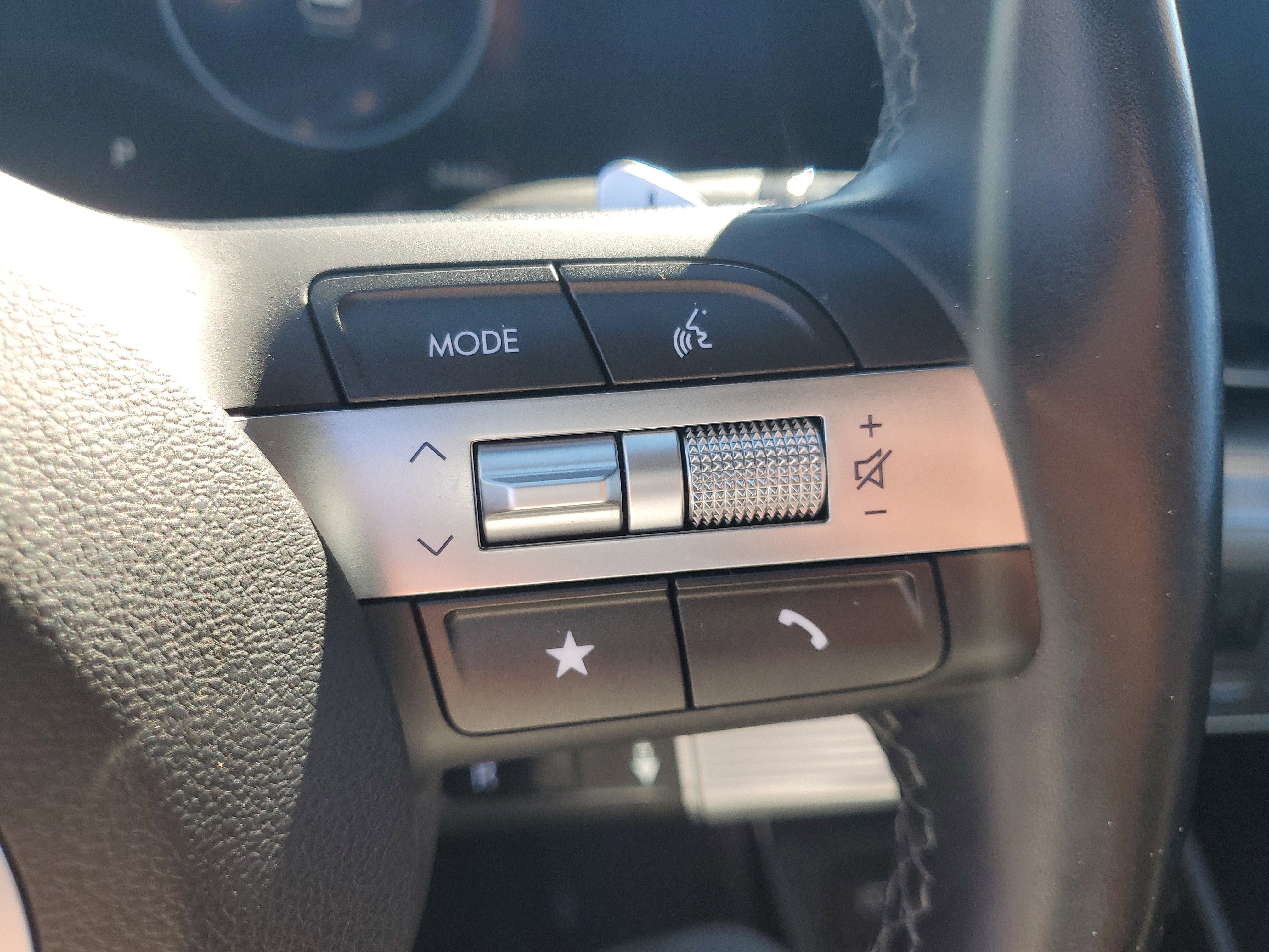 Used 2024 Hyundai Kona Limited image 21