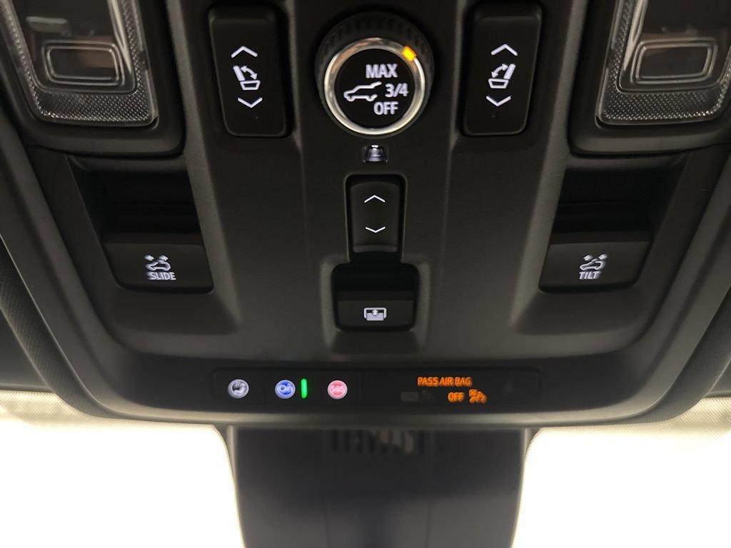 Used 2025 Chevrolet Tahoe Premier AWD/4WD image 68
