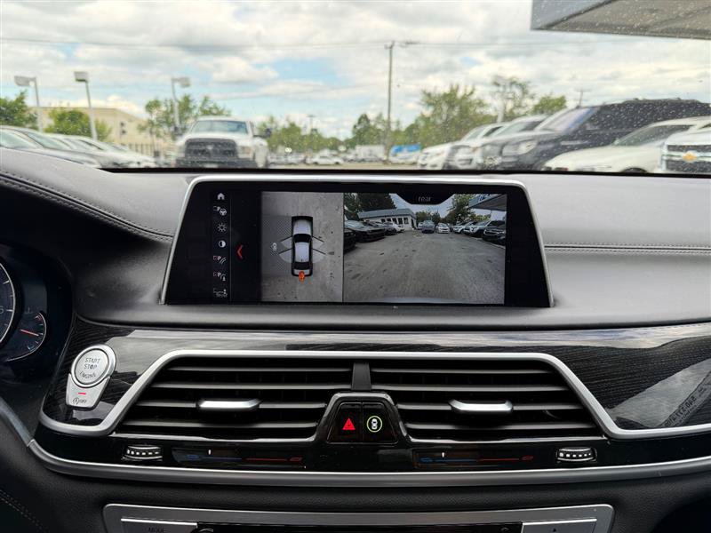 Used 2018 BMW 750Li xDrive AWD/4WD image 36