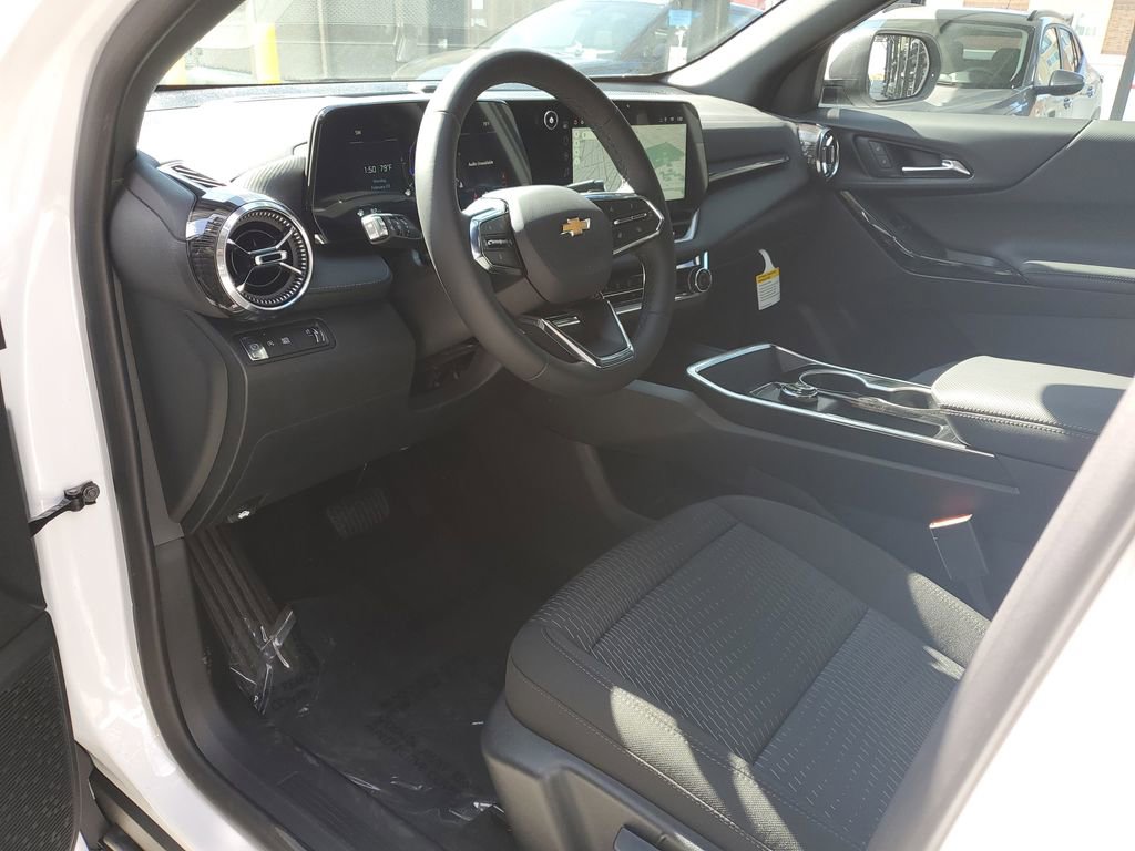 New 2026 Chevrolet Equinox LT w/ Safety and Technology Package image 17