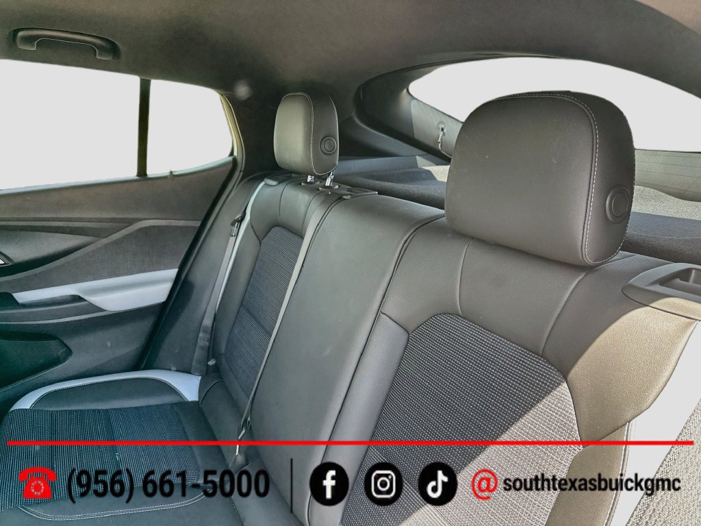 Used 2025 Buick Envista Preferred w/ Convenience II Package FWD image 23